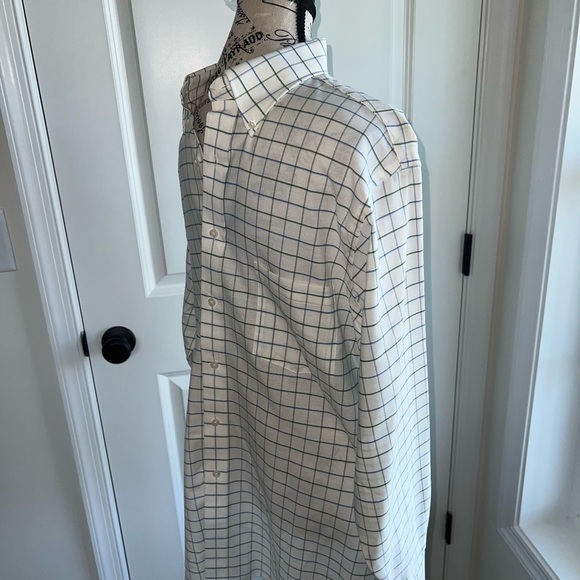 2 NWOT Van Heusen Men’s Long Sleeve Button Down Shirts - Picture 4 of 11